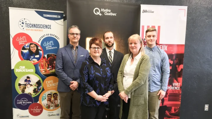 La direction avec des membres d'Hydro-Québec lors de l'expo sciences