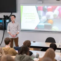 Des élèves du programme Sciences de la nature lors d'une conférence midi sur les métiers